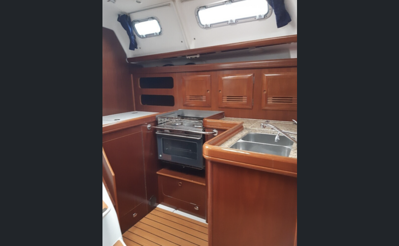 Beneteau Oceanis 393-kuva-6